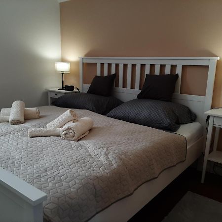Newone Apartman Sopron Exterior foto