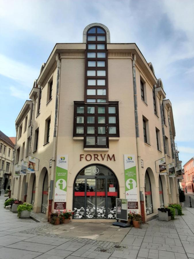 Newone Apartman Sopron Exterior foto