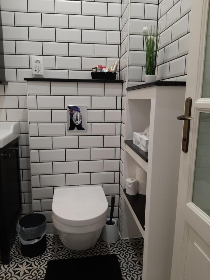 Newone Apartman Sopron Exterior foto