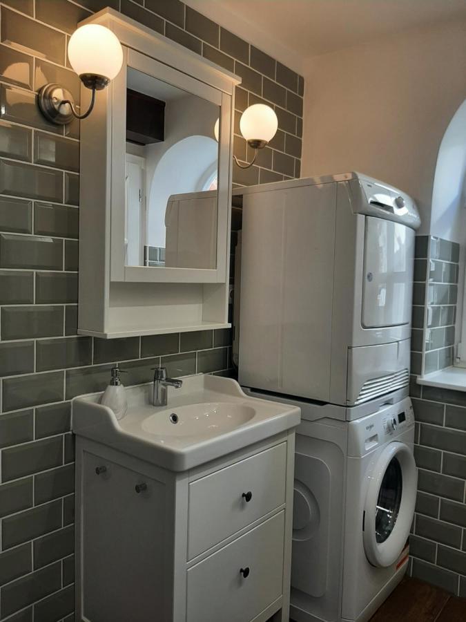Newone Apartman Sopron Exterior foto